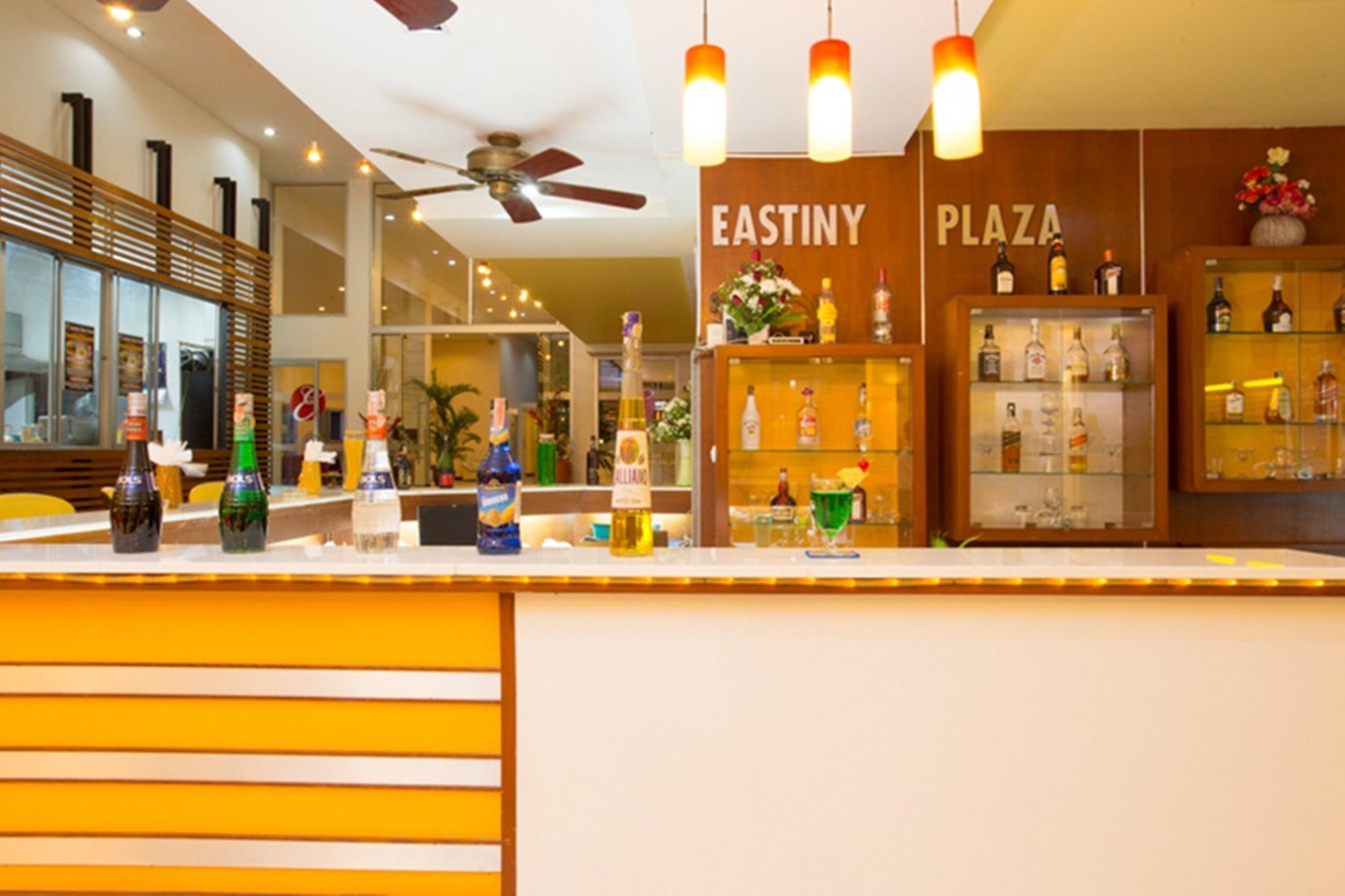 Eastiny Plaza Hotel Pattaya Exterior photo