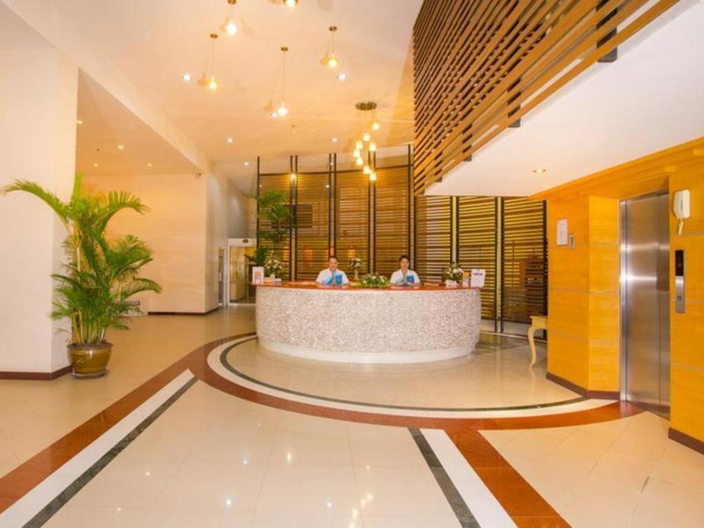 Eastiny Plaza Hotel Pattaya Exterior photo
