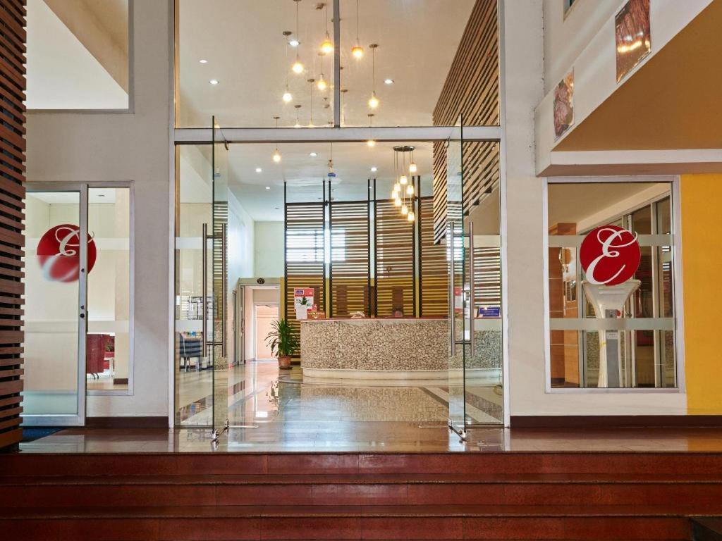 Eastiny Plaza Hotel Pattaya Exterior photo
