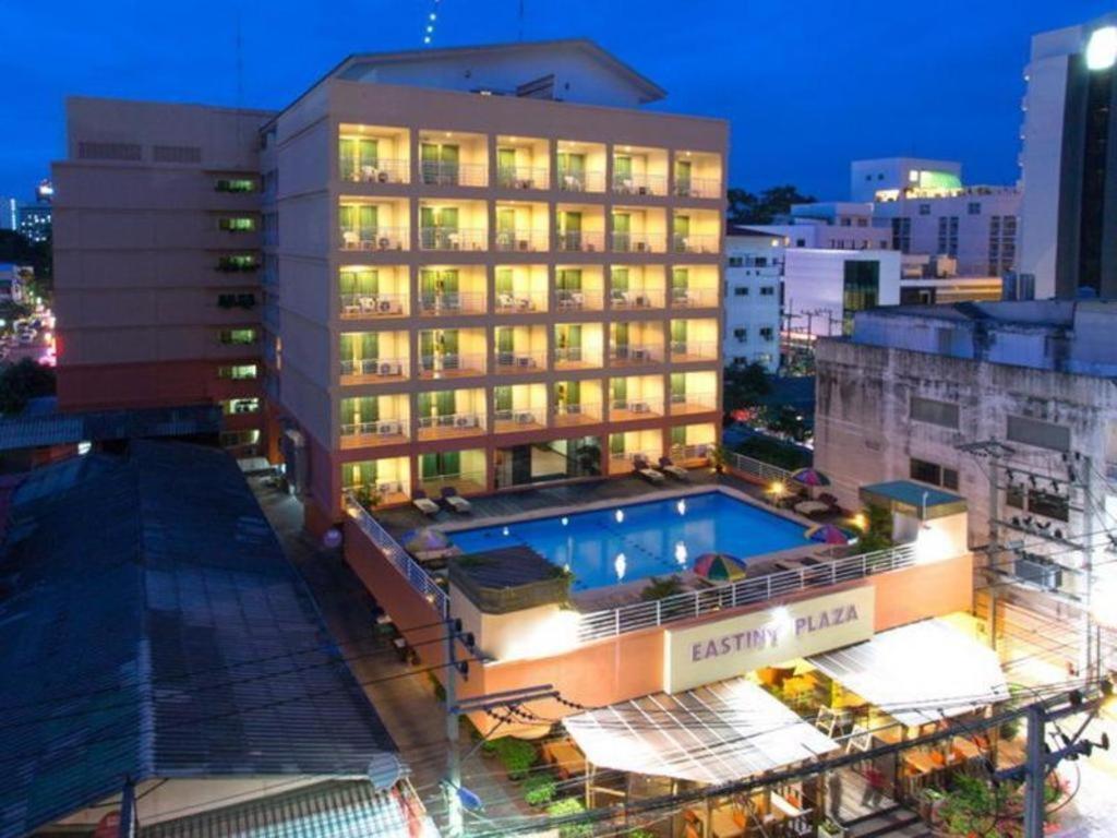 Eastiny Plaza Hotel Pattaya Exterior photo