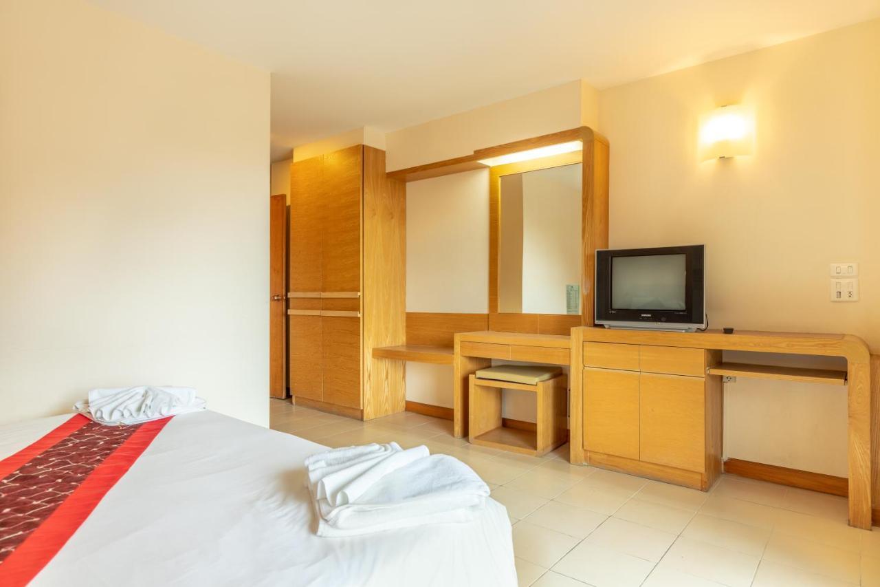 Eastiny Plaza Hotel Pattaya Exterior photo