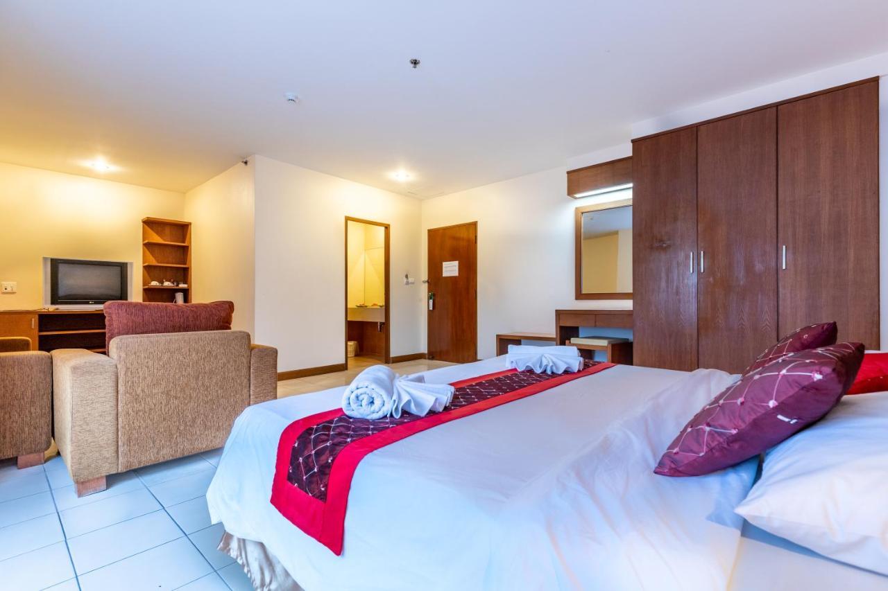 Eastiny Plaza Hotel Pattaya Exterior photo